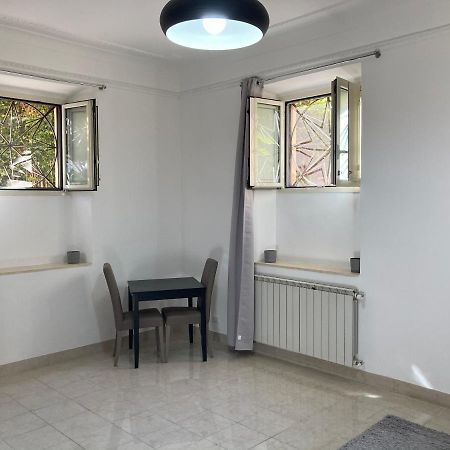 Alex Rhome Apartment Roma Exterior foto